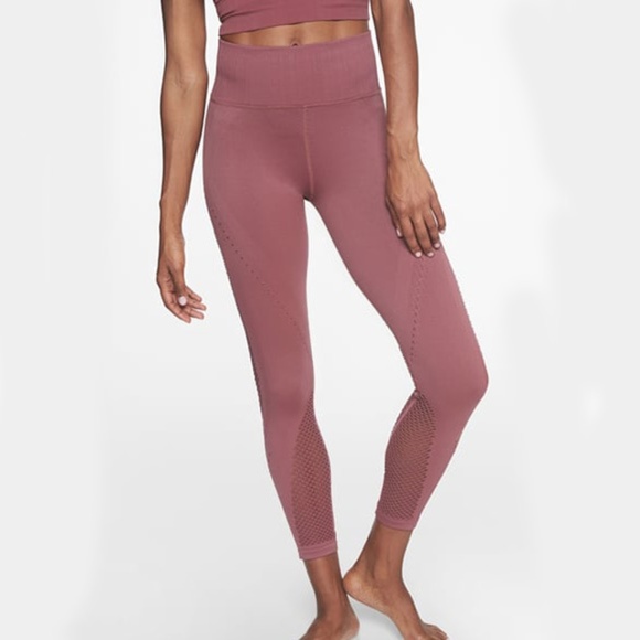 Athleta Pants - Athleta Trophy Seamless High Rise 7/8 Leggings L